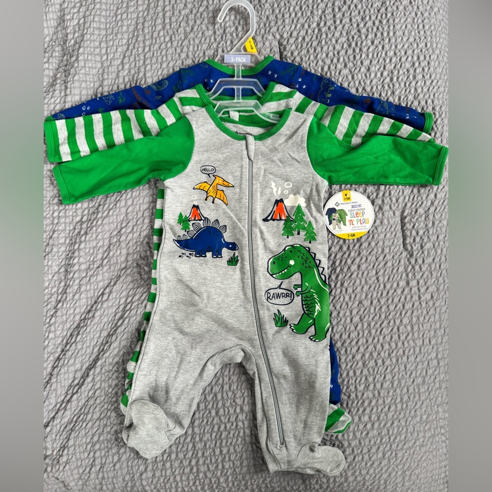 ⚠️3 Kids Footie Sleep ‘N’ Play⚠️